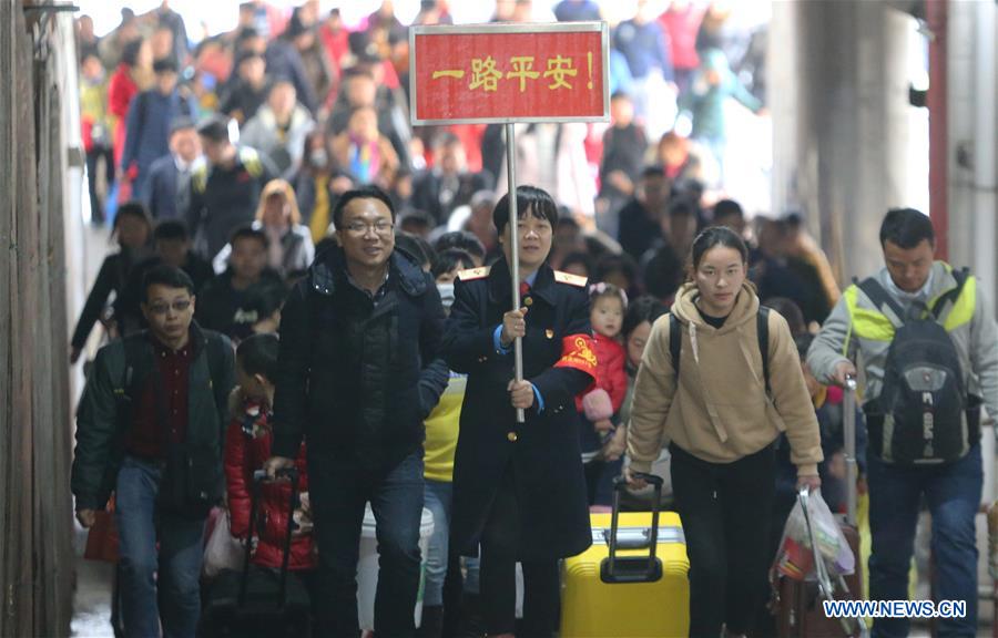 #CHINA-LUNAR NEW YEAR-RETURNING TRIPS-RISING (CN)