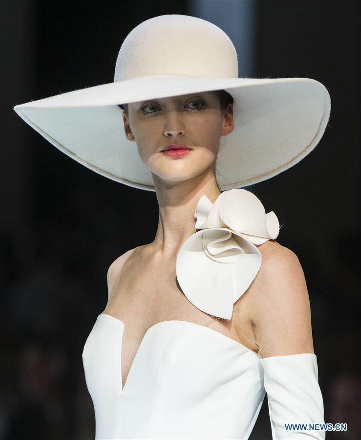 CANADA-TORONTO-WOMEN'S FASHION WEEK-DI CARLO COUTURE