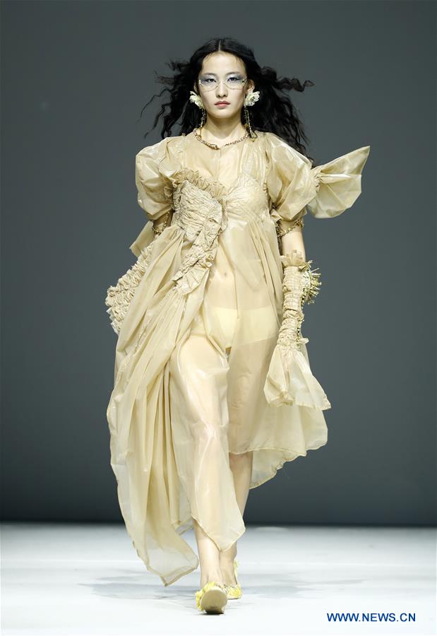 CHINA-BEIJING-GRADUATE FASHION WEEK (CN)