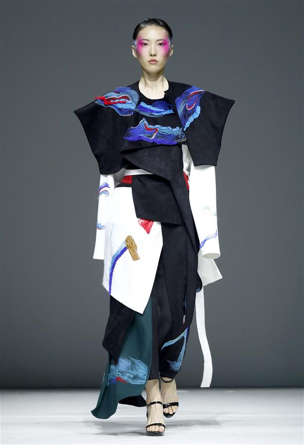 CHINA-BEIJING-GRADUATE FASHION WEEK (CN)