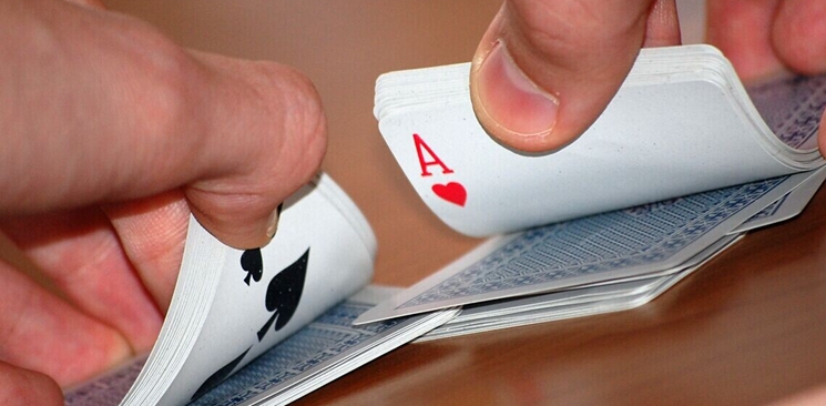 并購“高燒”藏隱憂   跨界橫行或催生風(fēng)險(xiǎn)