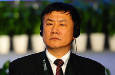 發(fā)改委學(xué)術(shù)委員會秘書長張燕生