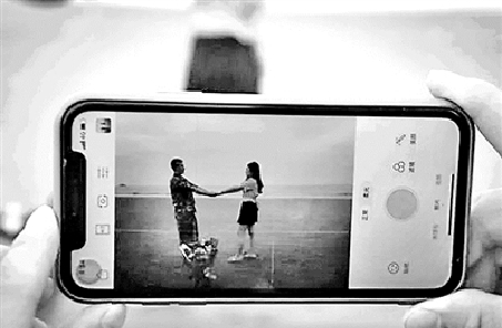 愛，是一個個無可替代日子的積累——軍戀不易，唯你美好