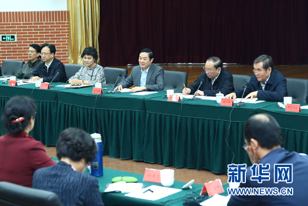 4月12日，中共中央政治局委員、中央書記處書記、中宣部部長劉奇葆在北京出席“走向世界的中國兒童文學”座談會并講話。 新華社記者丁海濤攝