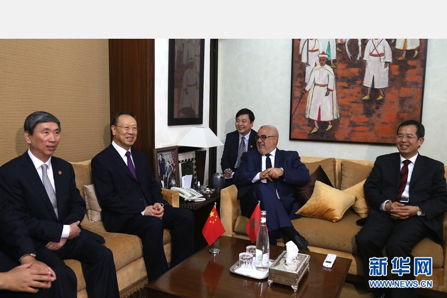 9月19日，在摩洛哥首都拉巴特，中共中央書記處書記、全國政協副主席杜青林（左二）會見摩洛哥政府首腦本·基蘭（右二）。應摩洛哥參議院邀請，中共中央書記處書記、全國政協副主席杜青林于18日至20日率中共代表團訪摩，分別會見政府首腦本·基蘭、參議長本希馬、真實性與現代黨總書記奧馬里等。新華社記者劉鍇攝