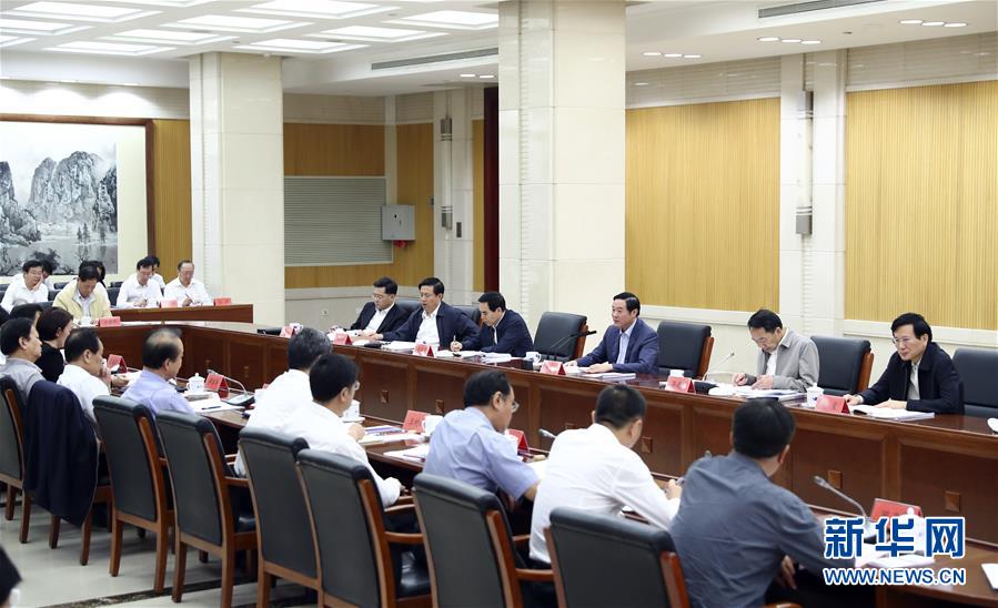 9月21日,中宣部在北京召開中央媒體駐外機構外宣工作座談會。中共中央政治局委員、中央書記處書記、中宣部部長劉奇葆出席座談會并講話。新華社記者 謝環馳 攝 9月21日,中宣部在北京召開中央媒體駐外機構外宣工作座談會。中共中央政治局委員、中央書記處書記、中宣部部長劉奇葆出席座談會并講話。新華社記者 謝環馳 攝