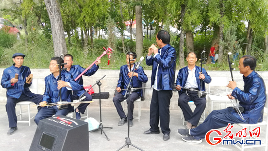 【脫貧攻堅在行動】全村聯(lián)名信留下好書記——青海省城上村“第一書記”劉貴明這三年