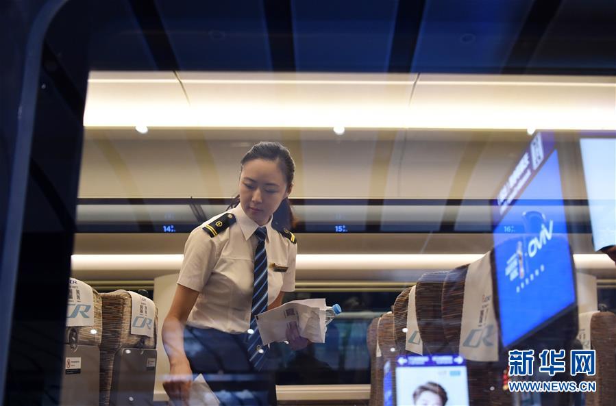 （新華全媒頭條·圖文互動）（3）從這里始發！中國高鐵遞出“國家名片”