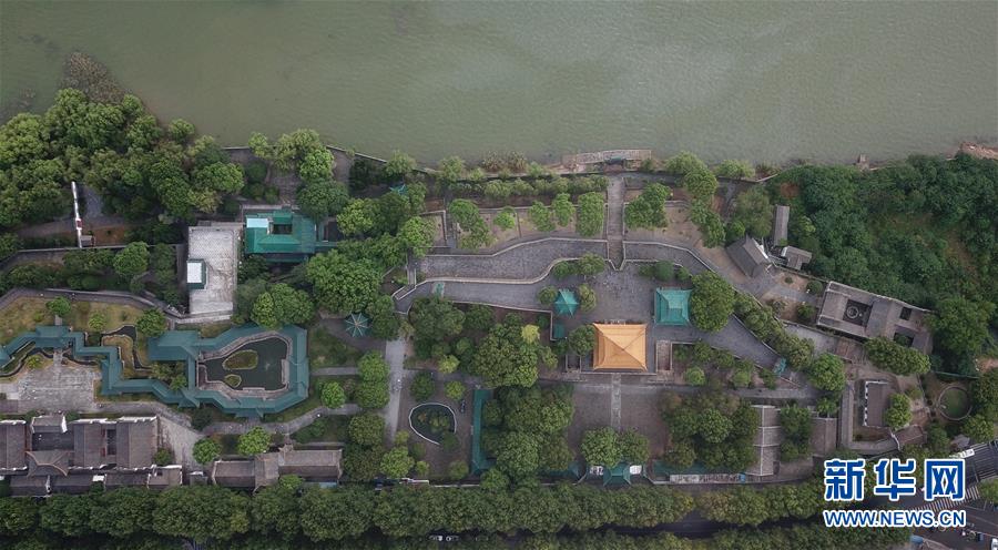 (大江奔流——來自長江經(jīng)濟帶的報道·圖文互動)(11)登岳陽樓,又見“浩浩湯湯”