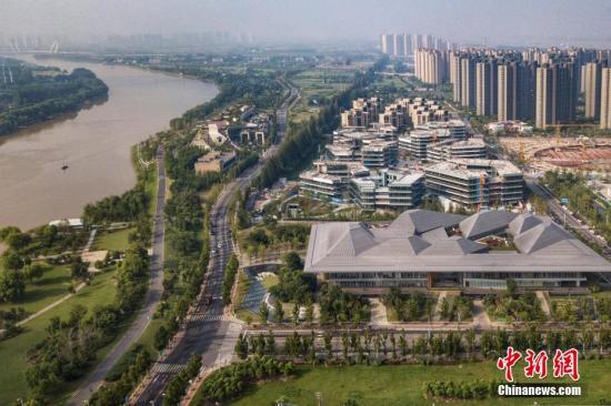 8月9日，航拍南京江心洲新加坡·南京生態科技島。 <a target='_blank' >中新社</a>記者 泱波 攝