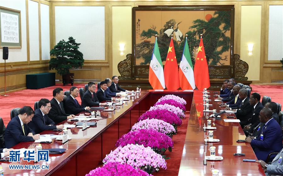 (中非合作論壇·XHDW)習(xí)近平會(huì)見(jiàn)赤道幾內(nèi)亞總統(tǒng)奧比昂