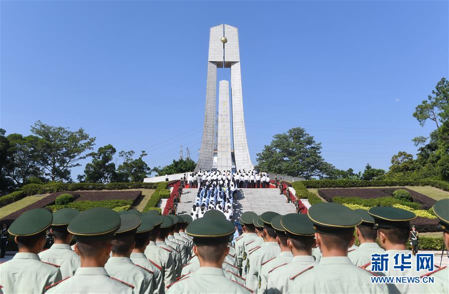 (新華全媒頭條·圖文互動(dòng))(8)致敬英烈 捍衛(wèi)榮光——寫在英雄烈士保護(hù)法實(shí)施后首個(gè)烈士紀(jì)念日