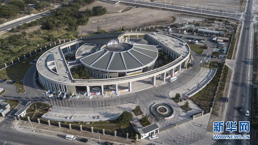 (新華全媒頭條·圖文互動(dòng))(3)特稿:深化周邊友好 共促亞太繁榮——寫在習(xí)近平主席出席亞太經(jīng)合組織第二十六次領(lǐng)導(dǎo)人非正式會(huì)議,對(duì)巴布亞新幾內(nèi)亞、文萊和菲律賓進(jìn)行國(guó)事訪問并在巴新同建交太平洋島國(guó)領(lǐng)導(dǎo)人會(huì)晤之際