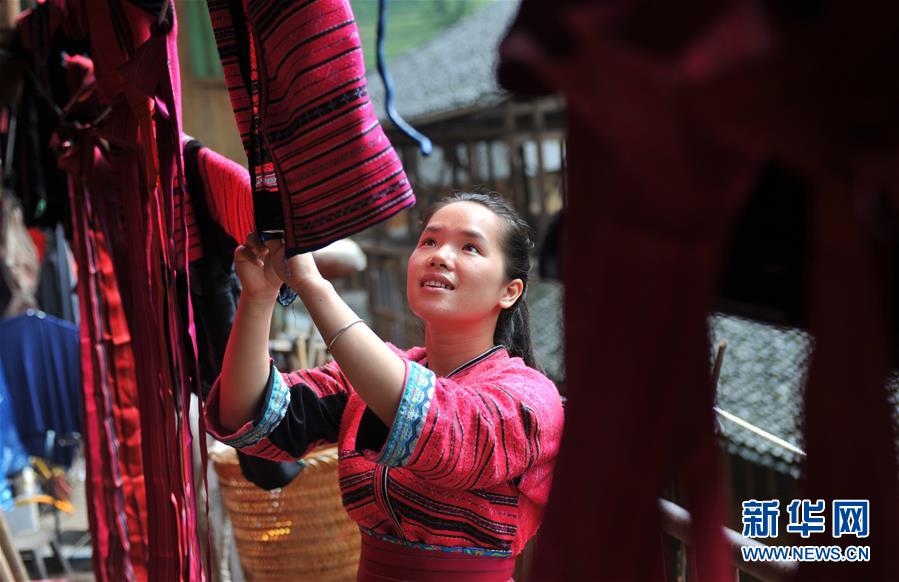 (輝煌60年·壯美新廣西·圖文互動)(8)和睦相處一家親 攜手并進謀發展——廣西民族團結發展觀察