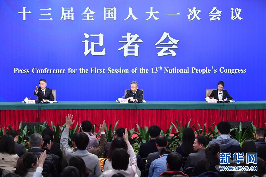 （兩會(huì)·XHDW）（1）教育部部長(zhǎng)陳寶生就“努力讓每個(gè)孩子都能享有公平而有質(zhì)量的教育”答記者問