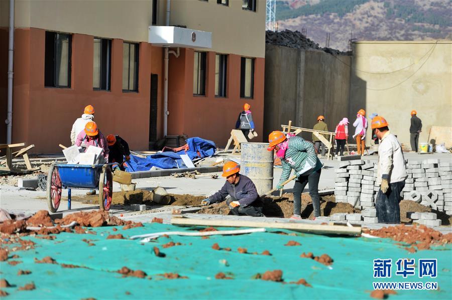 （在習近平新時代中國特色社會主義思想指引下——新時代新作為新篇章·圖文互動）（2）高原春來早 云嶺開新篇 