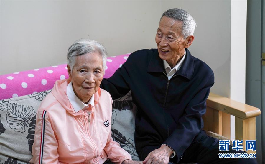 (新華全媒頭條·時代先鋒·圖文互動)(9)傳奇的英雄 無悔的忠誠——記刑偵痕跡檢驗專家崔道植