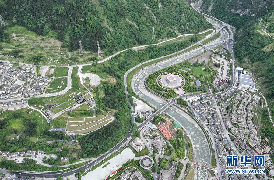 (壯麗70年·奮斗新時代——共和國發展成就巡禮·圖文互動)(11)治蜀往事激越 興川今朝豪邁——新中國成立70年四川發展巡禮