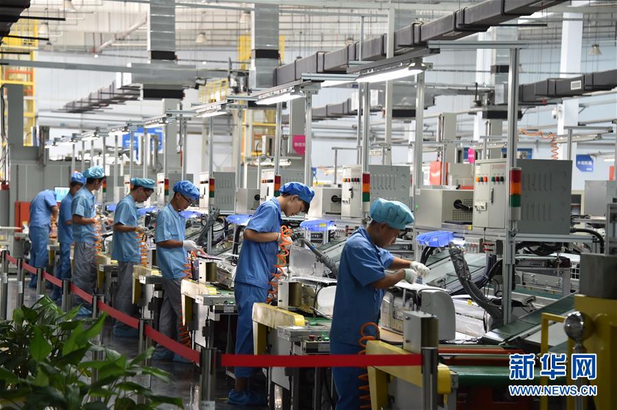 (新華全媒頭條·圖文互動)(7)億萬人民的奮斗史詩——獻給共和國70年光輝歷史的創造者