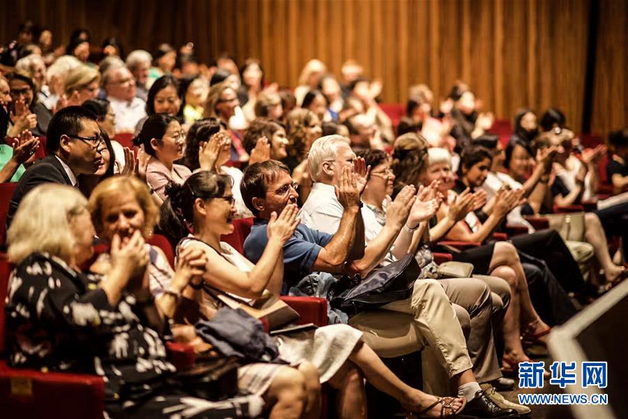 (新華全媒頭條·圖文互動)(9)東方回旋曲——黑土地上飛出“白天鵝”