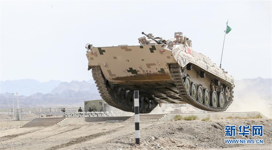 (圖文互動)(1)“國際軍事比賽-2019”:中國參賽隊刷新“蘇沃洛夫突擊”步戰車組單車賽紀錄