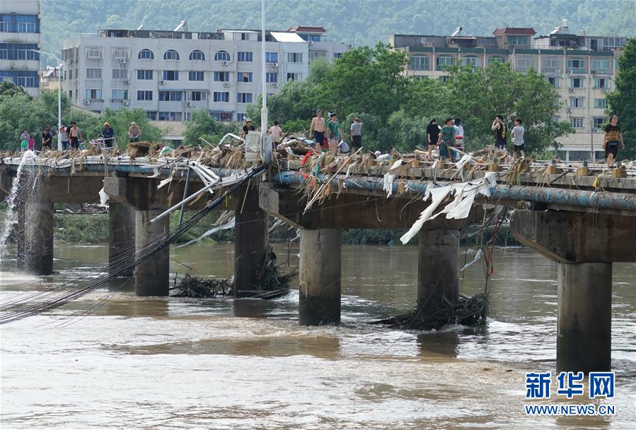 (關(guān)注“利奇馬”·圖文互動(dòng))(5)古城洪災(zāi) 八方馳援——洪水災(zāi)害下的浙江臨海現(xiàn)場(chǎng)目擊