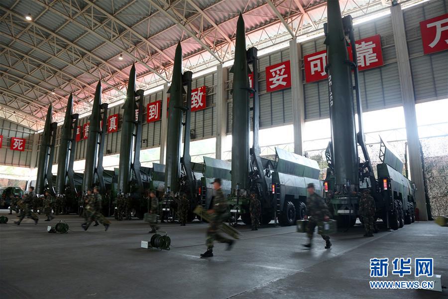 (新華全媒頭條·圖文互動)(11)沿著中國特色強軍之路闊步前進——黨中央、中央軍委領導推進國防和軍隊建設70年紀實