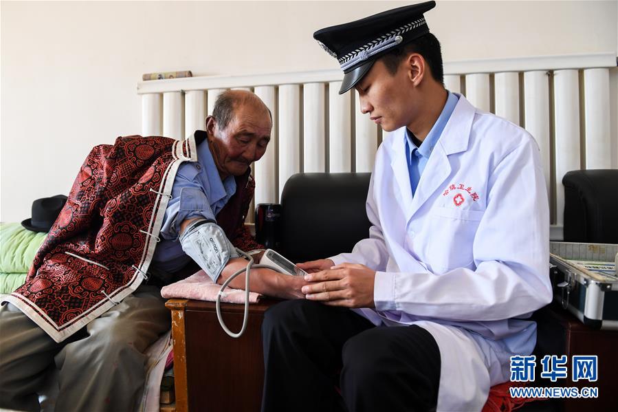 （愛國情 奮斗者·圖文互動(dòng)）（4）印刻在戈壁上的名字