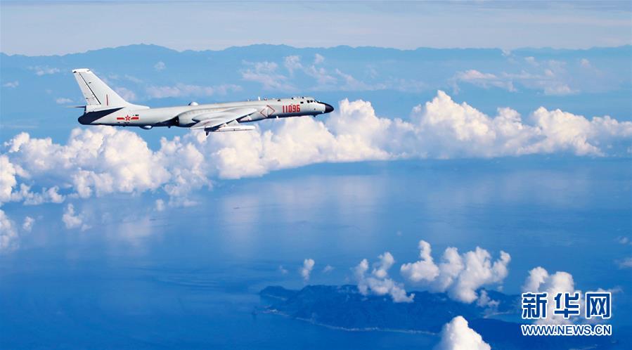 （新華全媒頭條·人民空軍70年·圖文互動）（7）陽光照耀奮飛的航程——黨中央、中央軍委和習主席關心人民空軍建設發展紀實