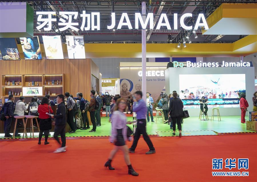 (新華全媒頭條·圖文互動(dòng))(15)秋天里的樂(lè)章——第二屆中國(guó)國(guó)際進(jìn)口博覽會(huì)巡禮