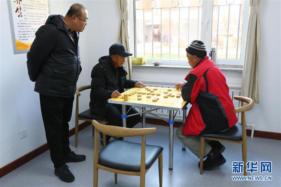 (四中全會精神在基層·圖文互動)(6)棚改區的民生新事:給回遷居民補上康養服務短板