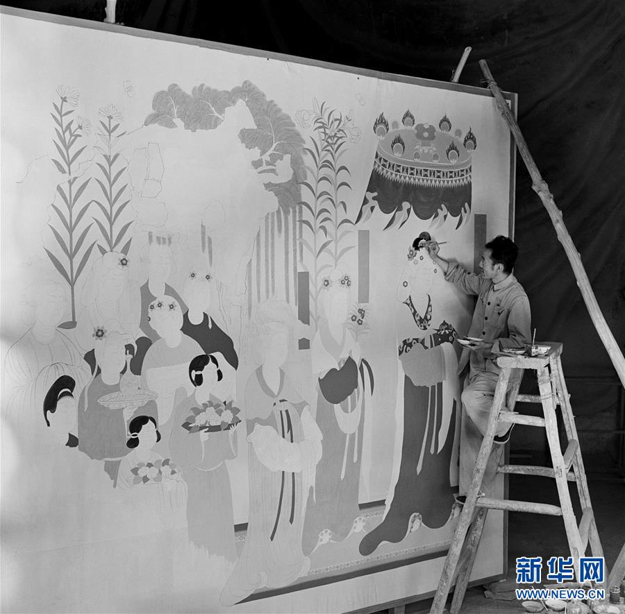 (時代先鋒·圖文互動)(5)此生不悔入沙海 勇擔重任始見金——敦煌研究院文物保護利用群體群像