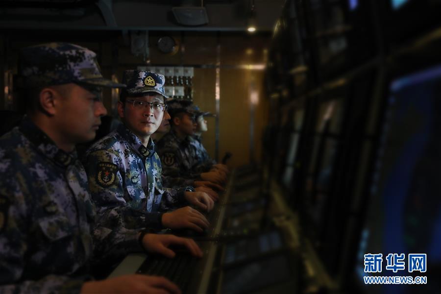 (新春走基層·圖文互動)(3)“我們的目標在視距之外,征途是星辰大海”——夜探國產(chǎn)首艘萬噸級驅逐艦南昌艦