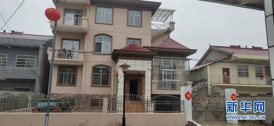 （聚焦疫情防控·圖文互動）（1）從武漢返鄉的一家人：“鄰里情割不斷，自行隔離是義務”