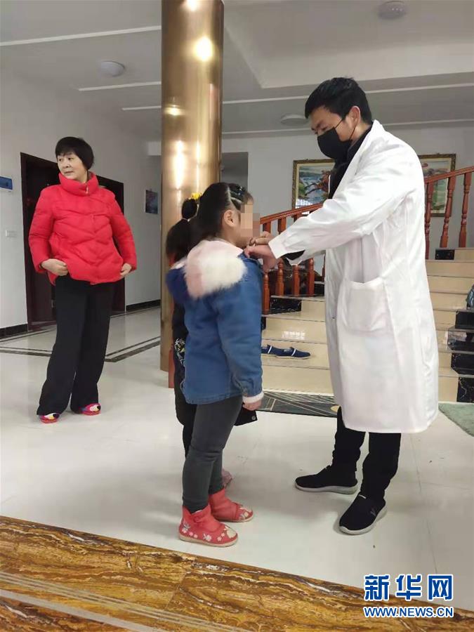 （聚焦疫情防控·圖文互動）（3）從武漢返鄉的一家人：“鄰里情割不斷，自行隔離是義務”