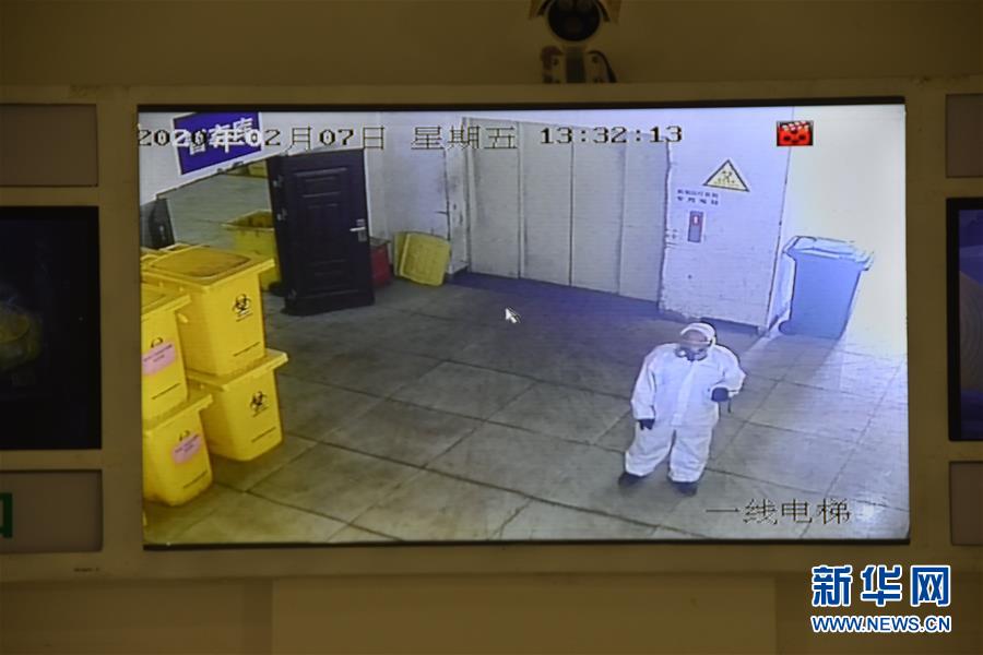 (聚焦疫情防控·圖文互動)(2)另類“白衣戰(zhàn)士”:堅守醫(yī)療廢物處置第一線