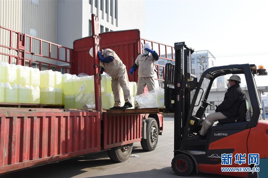 （圖文互動(dòng)）（2）爭(zhēng)分奪秒，為了那千公里之外的馳援——急需防疫物資天津復(fù)工復(fù)產(chǎn)一線見(jiàn)聞