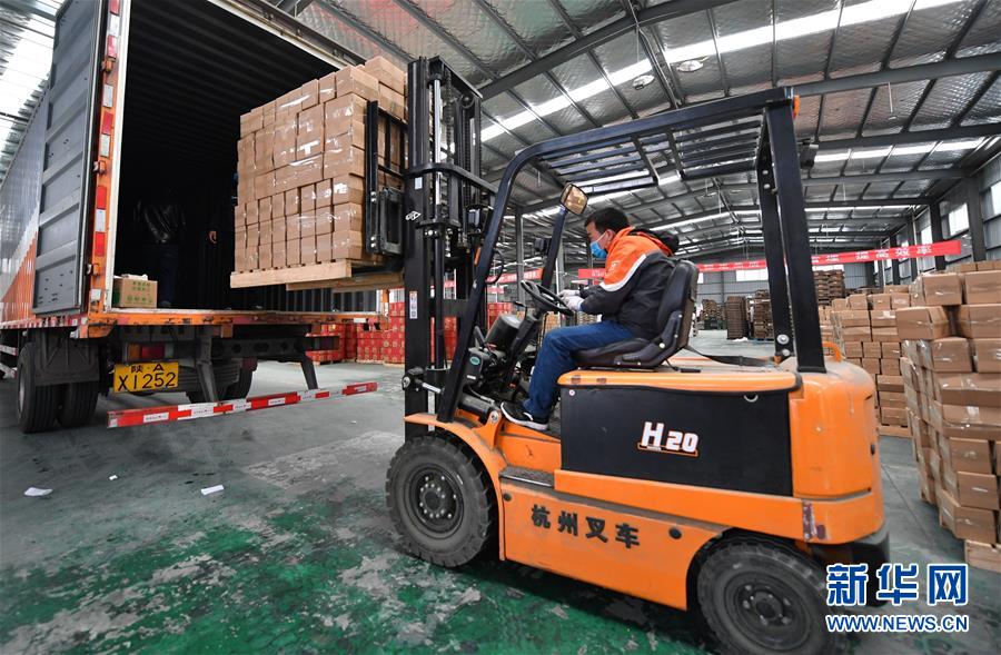 （聚焦疫情防控·圖文互動）（6）“一輛輛車出發，春暖花開的日子就不遠了”——西北電商大縣陜西省武功縣復工見聞