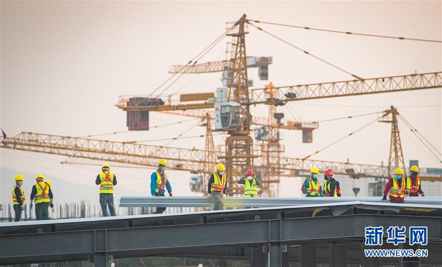 (新華全媒頭條·圖文互動)(2)將戰(zhàn)“疫”進行到底!——寫在武漢疫情防控的關(guān)鍵階段
