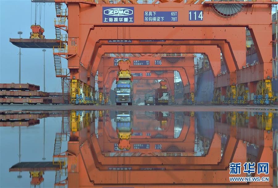 (新華全媒頭條·圖文互動)(14)磨難壓不垮 奮起正當時——習近平總書記在統籌推進新冠肺炎疫情防控和經濟社會發展工作部署會議上的重要講話振奮人心凝聚力量