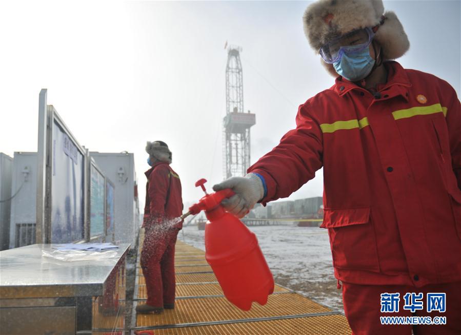 (圖文互動)(1)大慶油田:一手抓防疫,一手抓生產(chǎn)