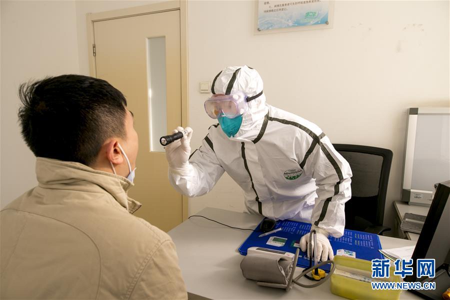 (一線抗疫群英譜·圖文互動)(4)沖鋒在首都戰(zhàn)“疫”最前沿——解放軍總醫(yī)院第五醫(yī)學(xué)中心感染病醫(yī)學(xué)部戰(zhàn)“疫”記事