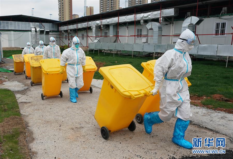 （新華全媒頭條·圖文互動）（8）致敬“沉默的英雄”——記武漢火神山雷神山醫院的建設者