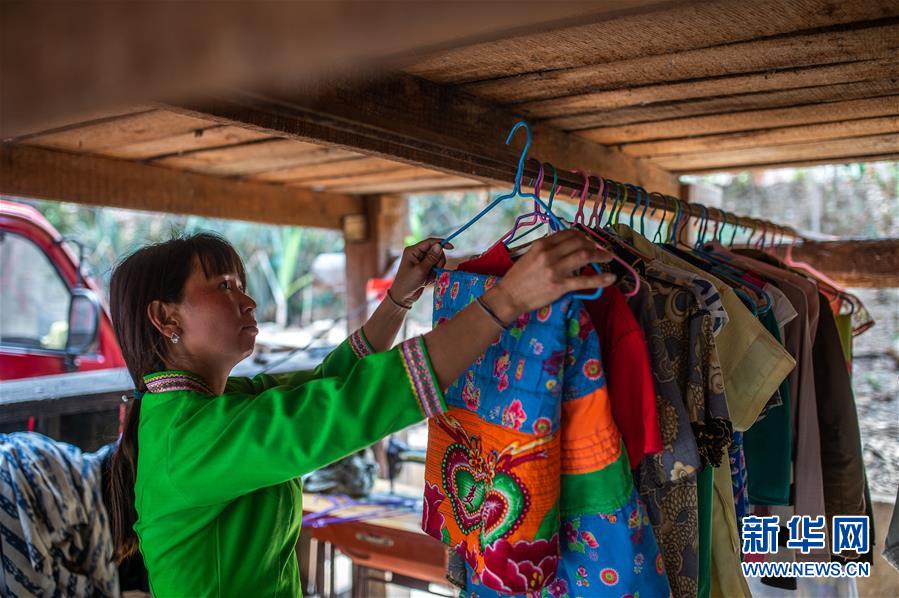 (決戰決勝脫貧攻堅·圖文互動)(9)“孩子再也不用學打獵了”——拉祜族女獵手告別狩獵