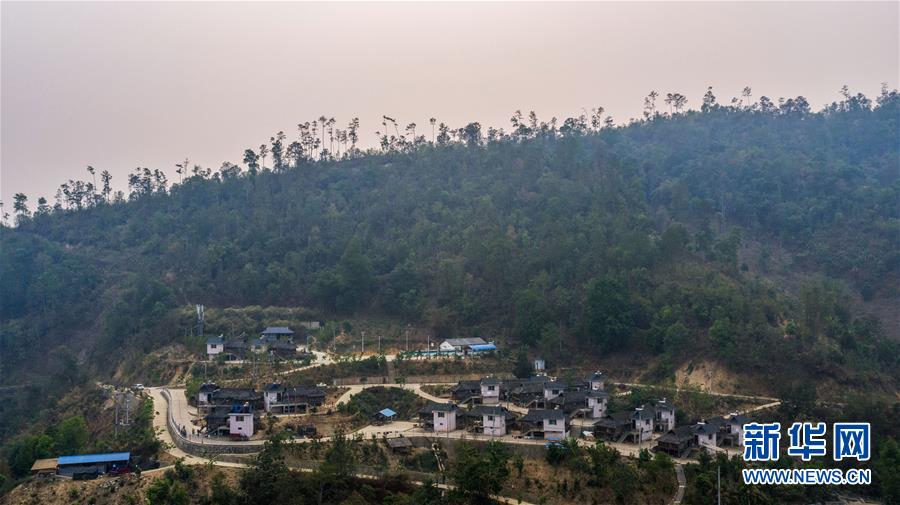 (決戰決勝脫貧攻堅·圖文互動)(10)“孩子再也不用學打獵了”——拉祜族女獵手告別狩獵