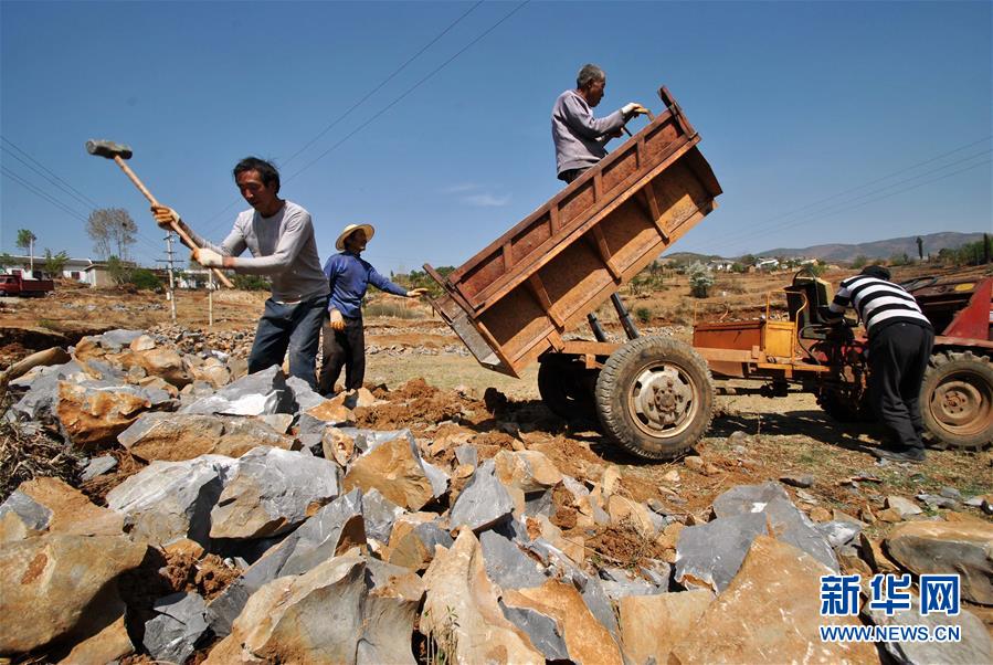 (決戰(zhàn)決勝脫貧攻堅(jiān)·圖文互動)(2)牛欄江邊“尋水記”