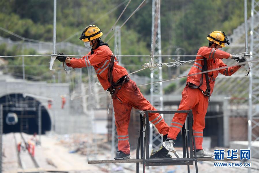 (新華全媒頭條·走向我們的小康生活·圖文互動(dòng))(4)弱鳥先飛今翱翔——閩東寧德振興啟示錄