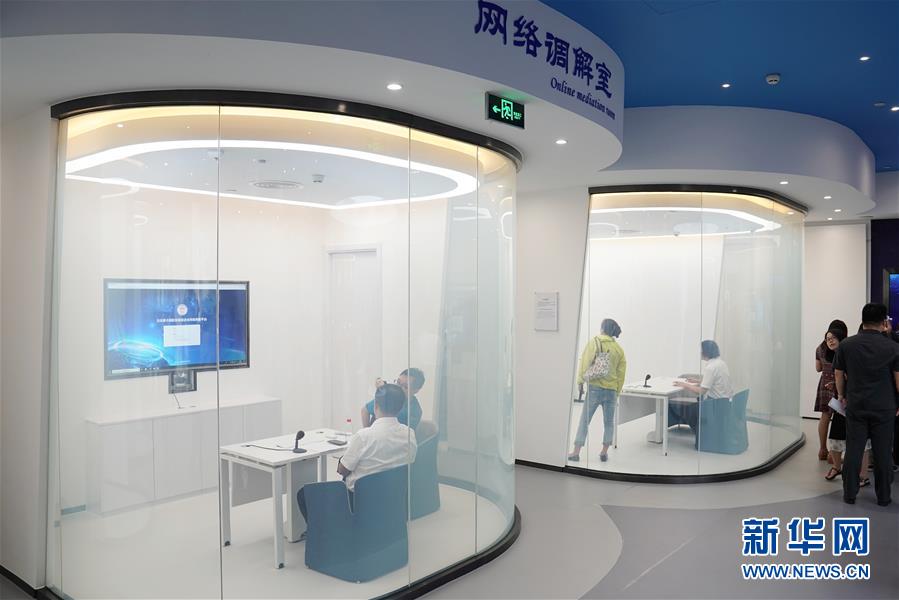 (總書記推動的改革身邊事·司法改革篇·圖文互動)(4)特寫:打官司不再難——基層法院親歷立案登記