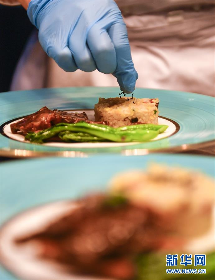 (在習近平新時代中國特色社會主義思想指引下——新時代新作為新篇章·習近平總書記關切事·圖文互動)(5)珍惜盤中餐,狠剎浪費風——各地積極行動堅決制止餐飲浪費