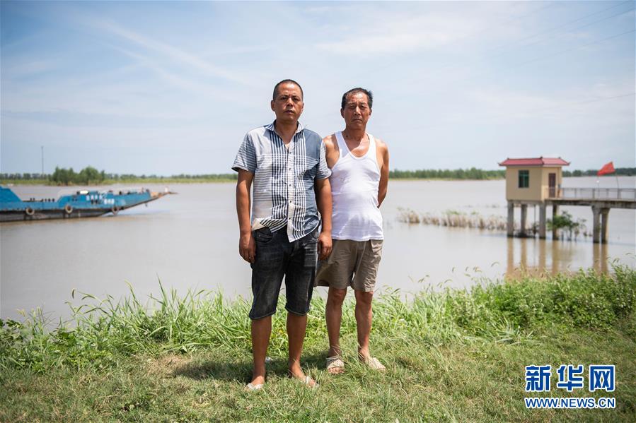 (新華全媒頭條·圖文互動)(1)“洪線”逆險守家國——抗洪一線的凡人星光